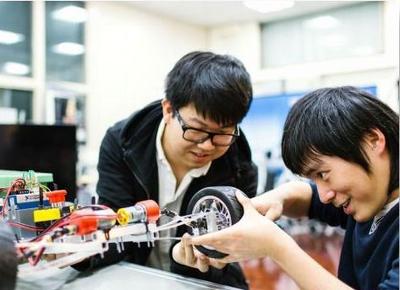 大学最难学,最累的4个专业,但毕业生前景大好,工资还很高