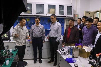 厦门大学柔性电子(未来技术)研究院来访我院调研交流